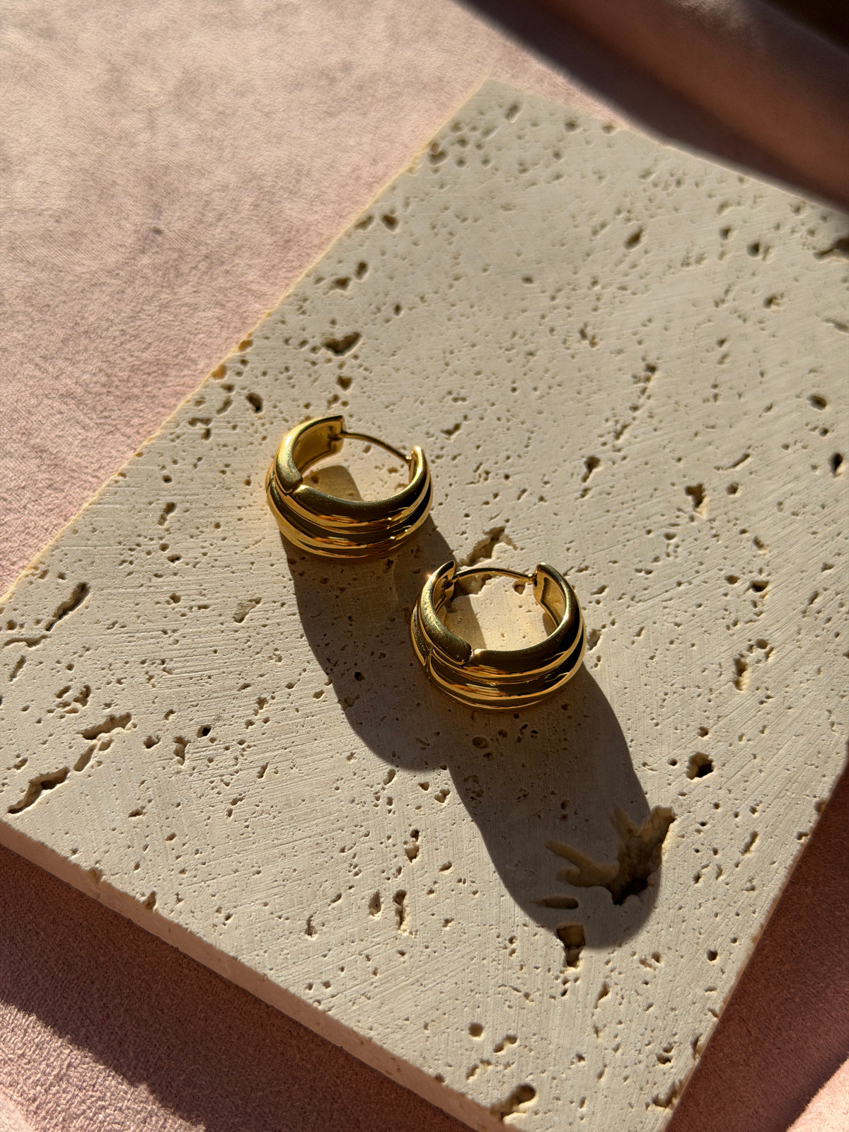 HOOPS ESSENTIEL GOLD
